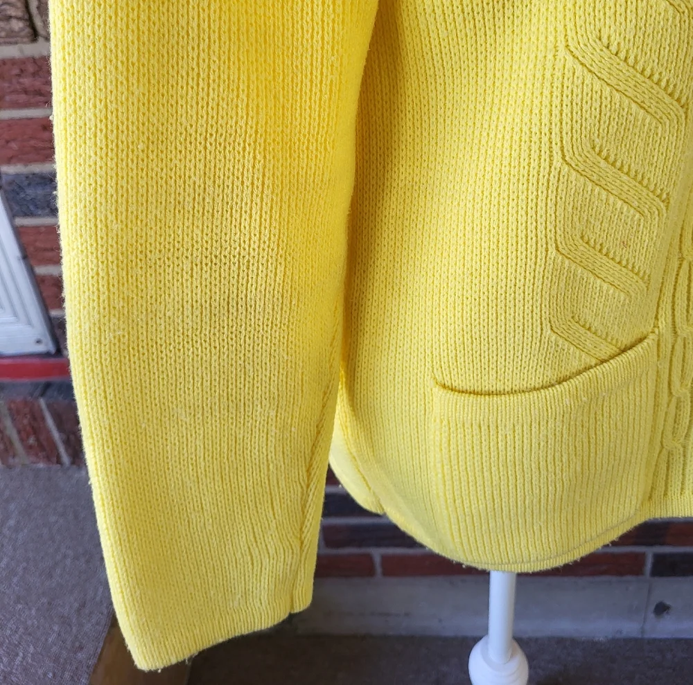 Vintage Yellow Cableknit Patch Pocket Cardigan Acrylic Size Medium - Picture 6 of 8